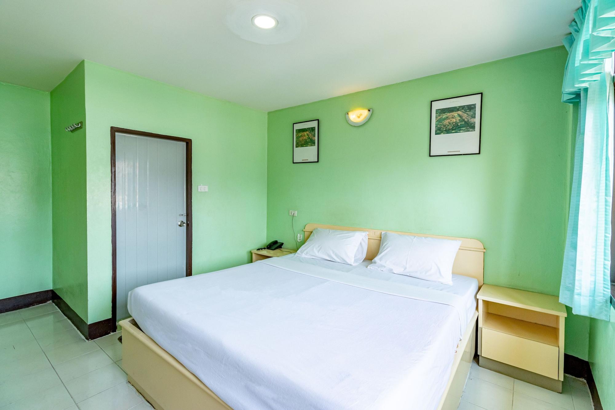 Woodlands Inn Hotel Бангкок Экстерьер фото