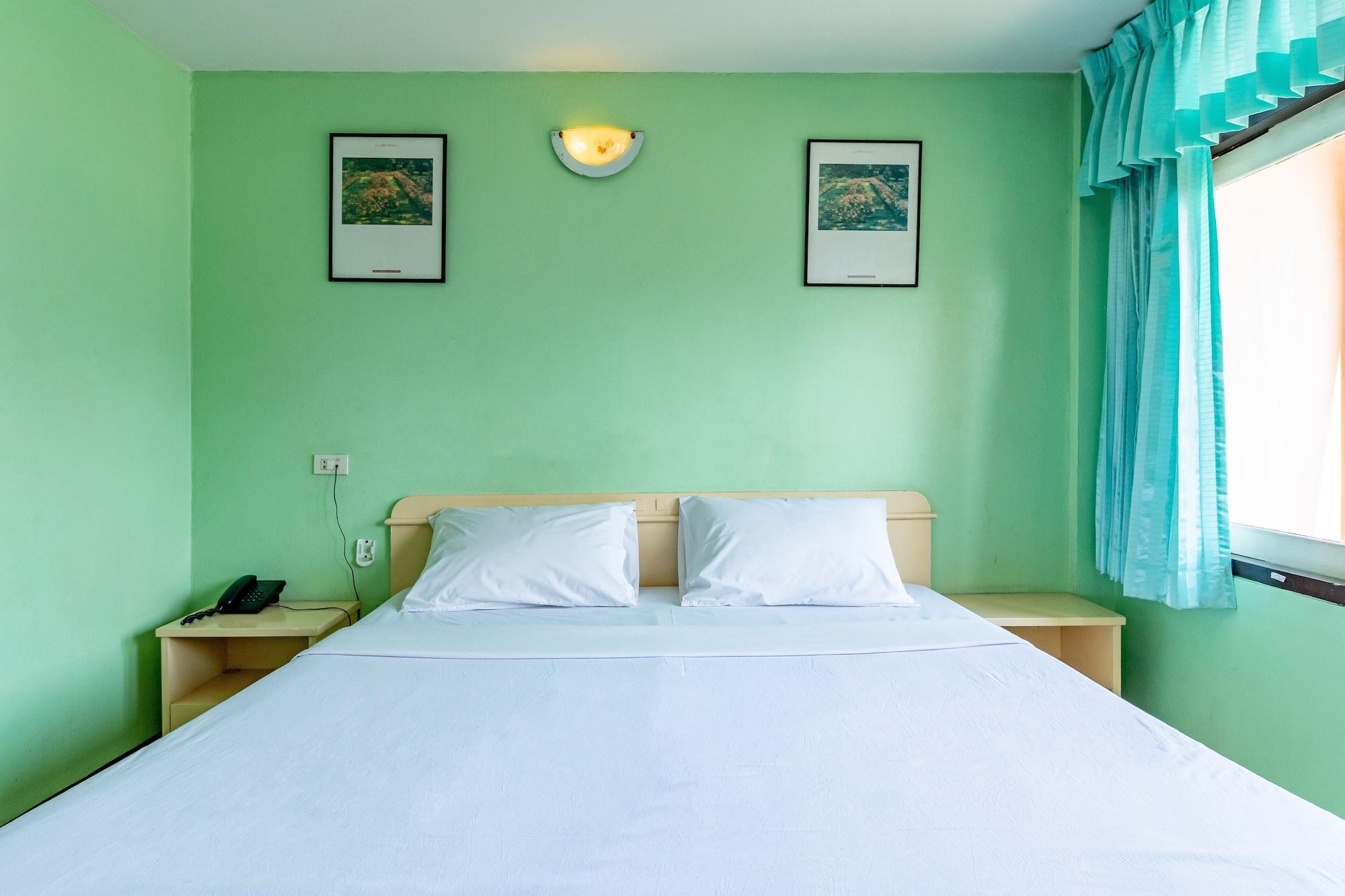 Woodlands Inn Hotel Бангкок Экстерьер фото