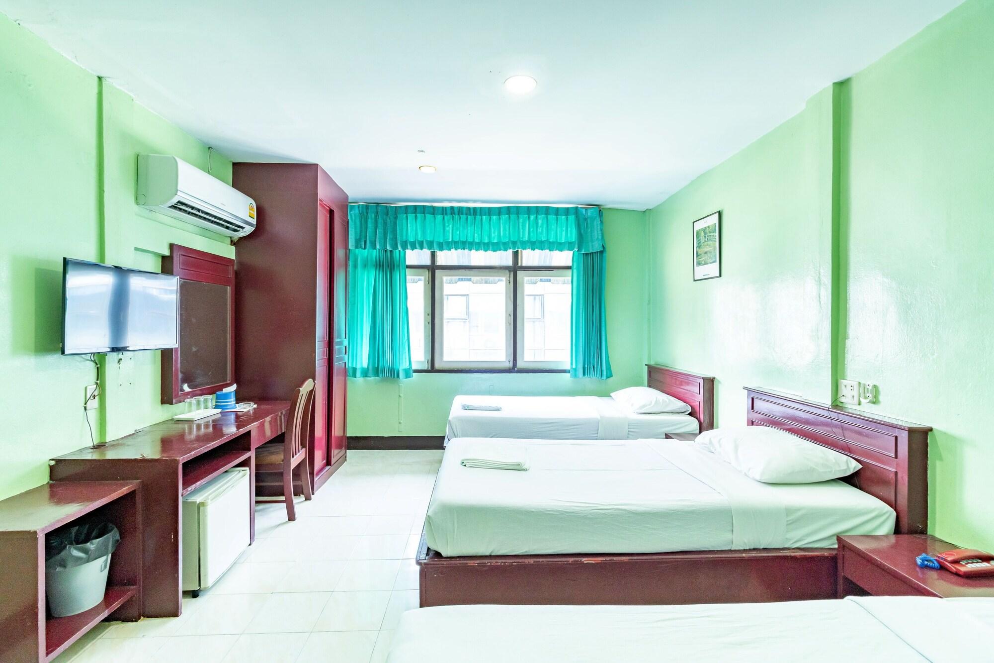 Woodlands Inn Hotel Бангкок Экстерьер фото