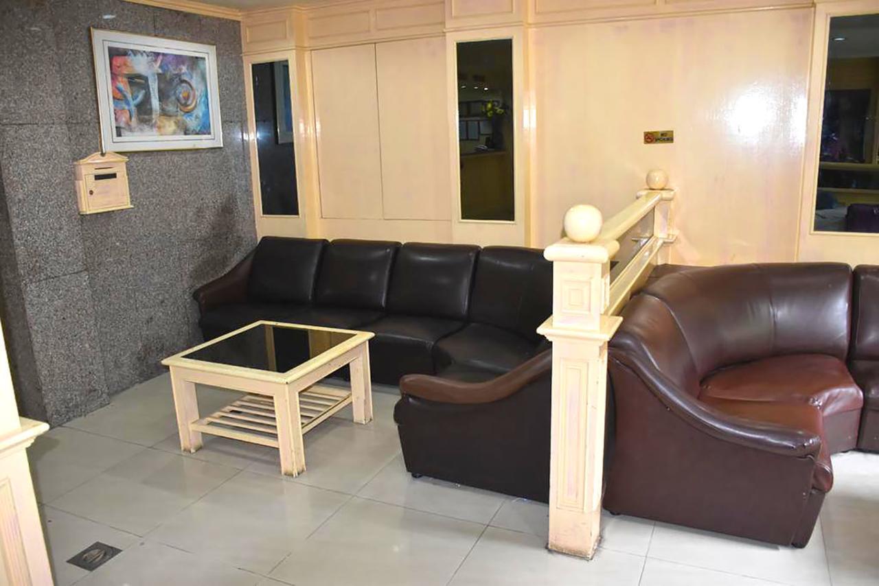 Woodlands Inn Hotel Бангкок Экстерьер фото